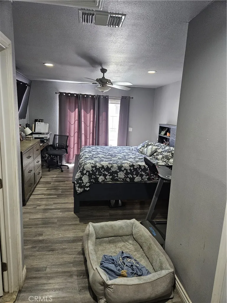 8693 San Carlos Avenue, South Gate, California 90280 home-pic-7